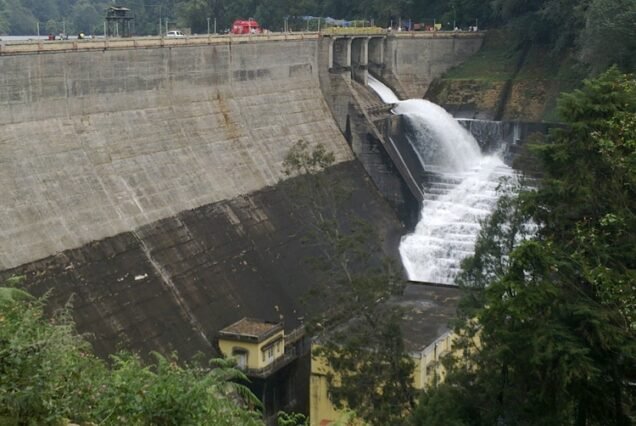 MUNNAR DAM SEEN